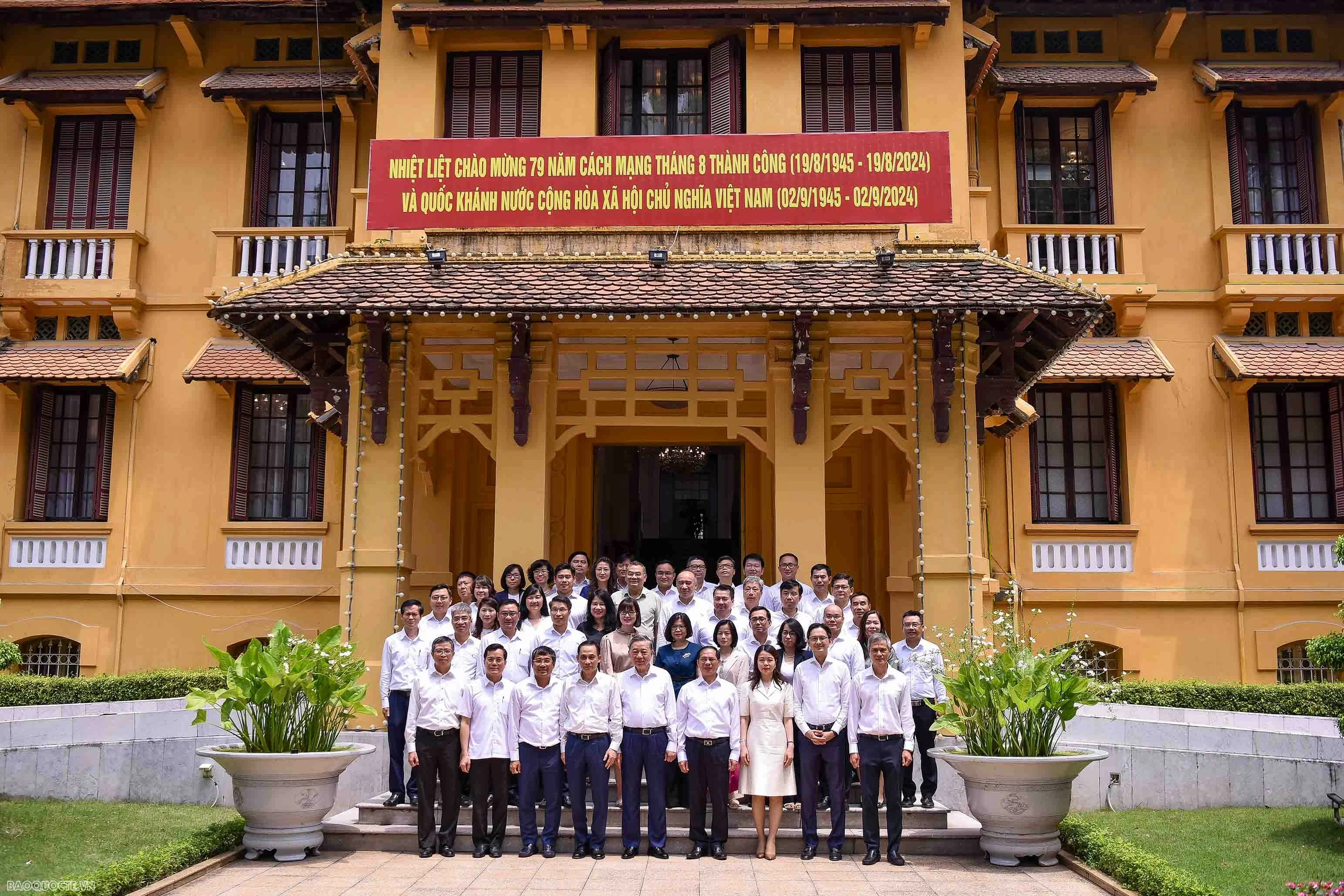 Tổng Bí thư, Chủ tịch nước Tô Lâm làm việc với Ban cán sự đảng Bộ Ngoại giao Tổng Bí thư, Chủ tịch nước: Ngoại giao Việt Nam phải vươn lên những tầm cao mới