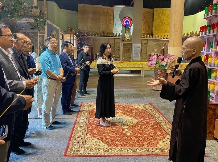 Thứ trưởng Lê Thị Thu Hằng thăm cộng đồng người Việt tại Canada Thứ trưởng Lê Thị Thu Hằng thăm cộng đồng người Việt tại Canada