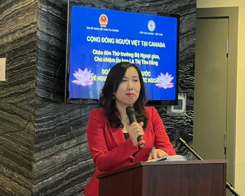 Thứ trưởng Lê Thị Thu Hằng thăm cộng đồng người Việt tại Canada Thứ trưởng Lê Thị Thu Hằng thăm cộng đồng người Việt tại Canada