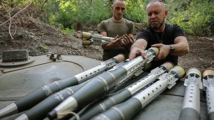 Vũ khí của những quốc gia nào Ukraine đang sử dụng ở Kursk? Vũ khí của những quốc gia nào Ukraine đang sử dụng ở Kursk?