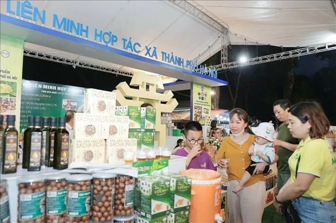 Quảng bá các sản phẩm thế mạnh, sản phẩm đặc trưng của Hà Nội với thế giới Quảng bá các sản phẩm thế mạnh, sản phẩm đặc trưng của Hà Nội với thế giới