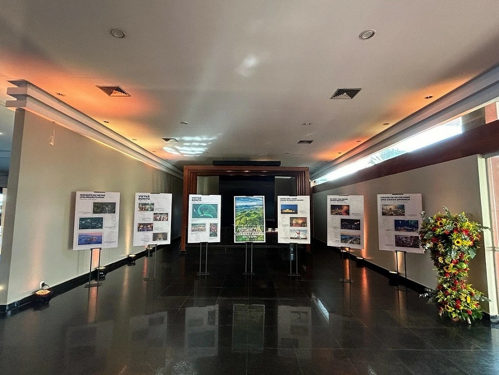 Đại sứ quán Việt Nam tại Brazil tổ chức Lễ kỷ niệm 79 năm Cách mạng tháng Tám và Quốc khánh 2/9 Đại sứ quán Việt Nam tại Brazil tổ chức Lễ kỷ niệm 79 năm Cách mạng tháng Tám và Quốc khánh 2/9