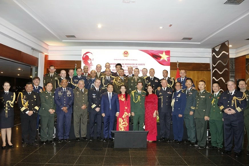 Đại sứ quán Việt Nam tại Brazil tổ chức Lễ kỷ niệm 79 năm Cách mạng tháng Tám và Quốc khánh 2/9 Đại sứ quán Việt Nam tại Brazil tổ chức Lễ kỷ niệm 79 năm Cách mạng tháng Tám và Quốc khánh 2/9