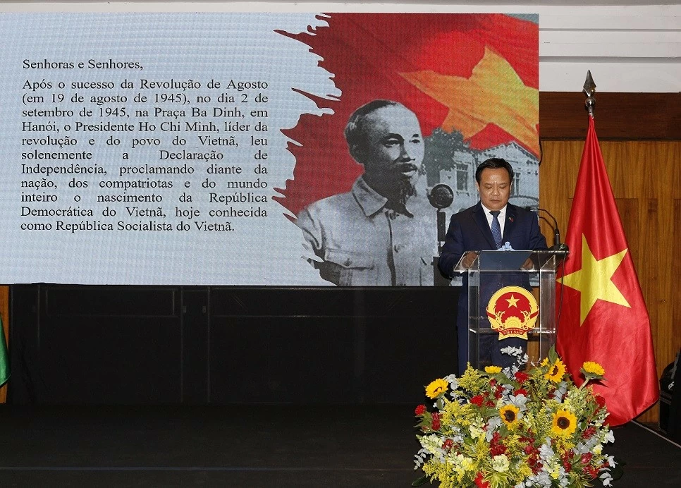 Đại sứ quán Việt Nam tại Brazil tổ chức Lễ kỷ niệm 79 năm Cách mạng tháng Tám và Quốc khánh 2/9 Đại sứ quán Việt Nam tại Brazil tổ chức Lễ kỷ niệm 79 năm Cách mạng tháng Tám và Quốc khánh 2/9