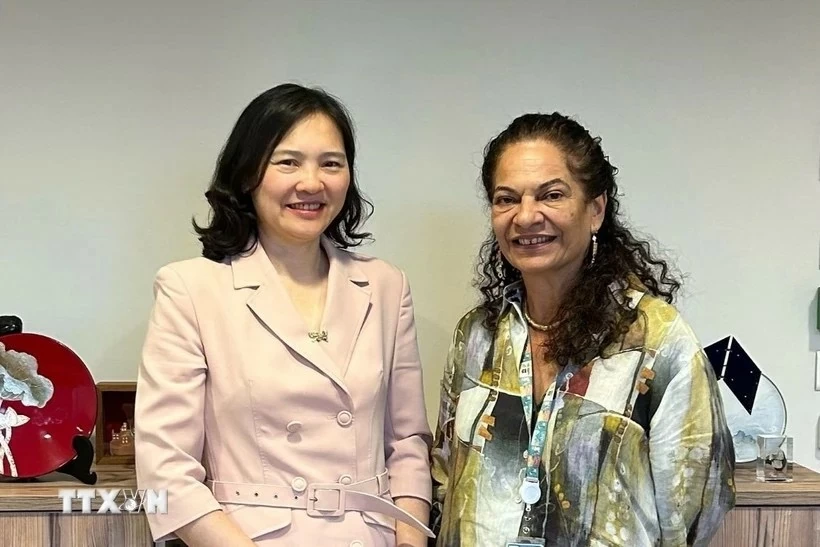 Đại sứ Nguyễn Thị Vân Anh gặp bà Lidia Arthur Brito, Trợ lý Tổng Giám đốc UNESCO về Khoa học tự nhiên và chính xác. (Ảnh: TTXVN phát) Đại sứ Nguyễn Thị Vân Anh gặp bà Lidia Arthur Brito, Trợ lý Tổng Giám đốc UNESCO về Khoa học tự nhiên và chính xác. (Ảnh: TTXVN phát)