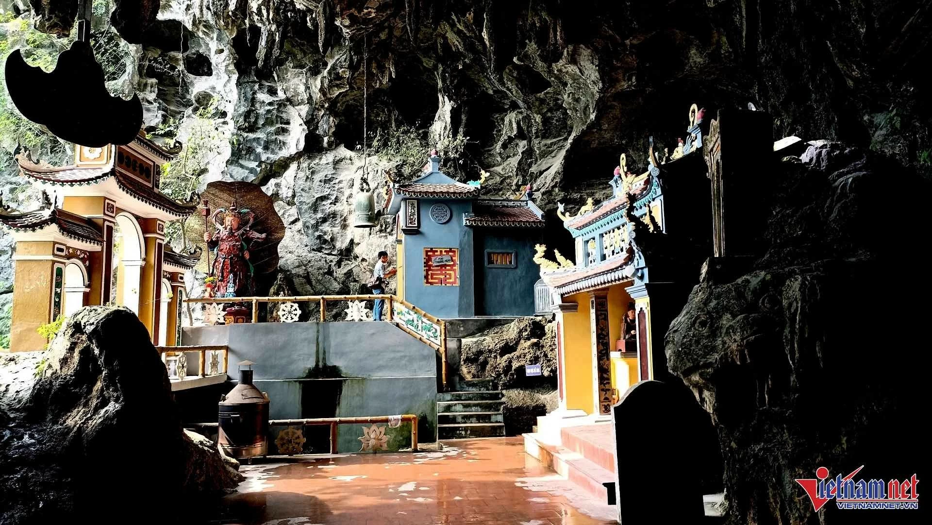 Về Ninh Bình khám phá động đẹp thứ 3 trời Nam Về Ninh Bình khám phá động đẹp thứ 3 trời Nam