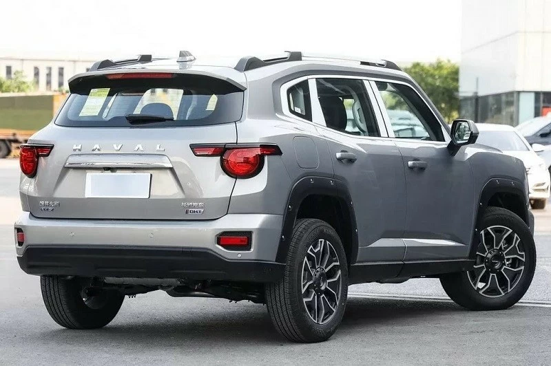 Haval Big Dog sở hữu thiết kế khá lạ mắt và thu hút. Haval Big Dog sở hữu thiết kế khá lạ mắt và thu hút.