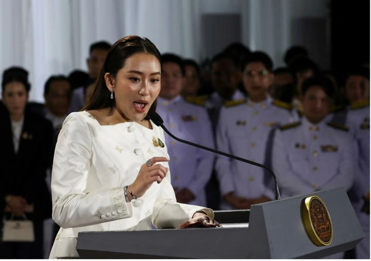 Thủ tướng Thái Lan Paetongtarn Shinawatra phát biểu trong một cuộc họp báo tại trụ sở đảng Pheu Thai sau lễ phê chuẩn của hoàng gia tại Bangkok, Thái Lan, ngày 18/8. (Nguồn: Reuters) Thủ tướng Thái Lan Paetongtarn Shinawatra phát biểu trong một cuộc họp báo tại trụ sở đảng Pheu Thai sau lễ phê chuẩn của hoàng gia tại Bangkok, Thái Lan, ngày 18/8. (Nguồn: Reuters)