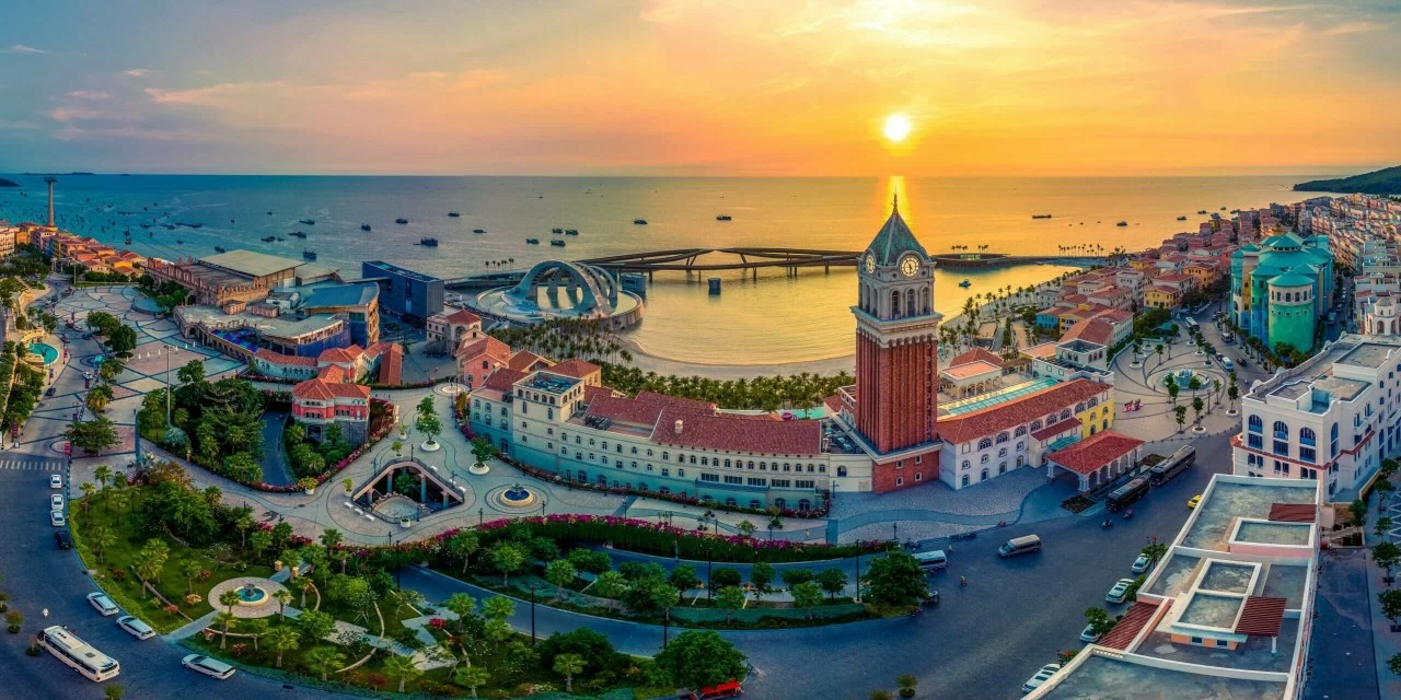 Du lịch Việt: Các địa phương ‘bùng nổ’ lượng du khách dịp nghỉ lễ 2/9 Du lịch Việt: Các địa phương ‘bùng nổ’ lượng du khách dịp nghỉ lễ 2/9