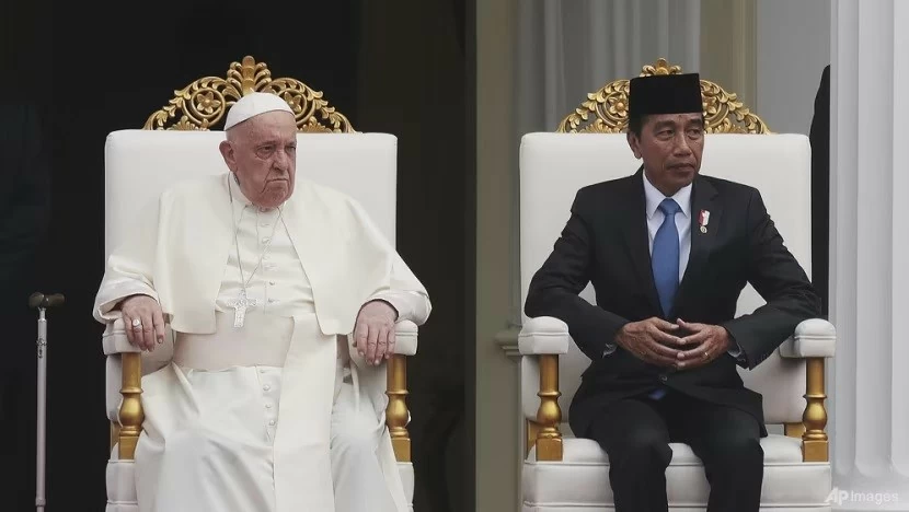 Giáo hoàng Francis bắt đầu công du châu Á-Thái Bình Dương, kêu gọi tăng cường đoàn kết tôn giáo. (Nguồn: AP) Giáo hoàng Francis bắt đầu công du châu Á-Thái Bình Dương, kêu gọi tăng cường đoàn kết tôn giáo. (Nguồn: AP)