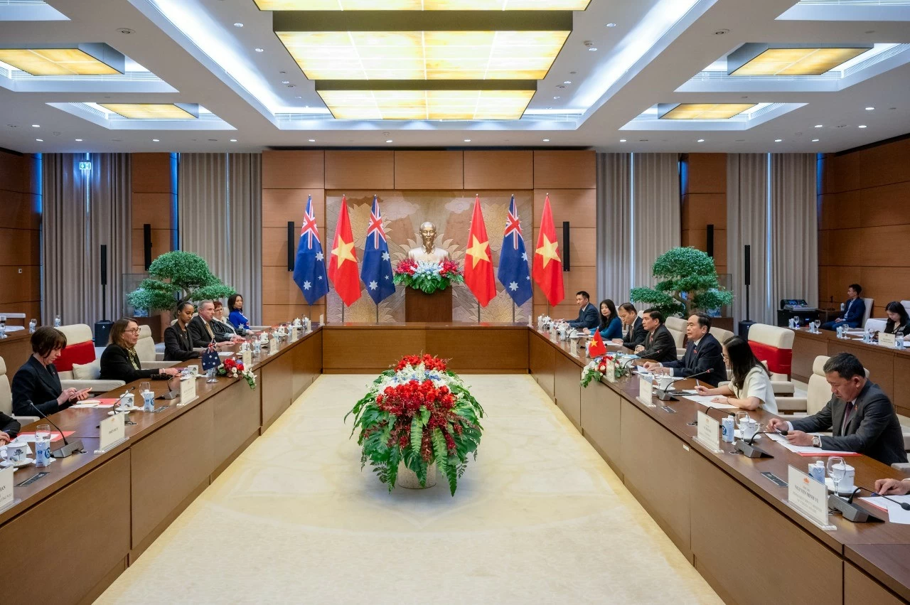 Nghị sỹ Quốc hội Australia: Nhìn lại chặng đường đã qua, tôi thấy một Việt Nam hôm nay rất khác Nghị sỹ Quốc hội Australia: Nhìn lại chặng đường đã qua, tôi thấy một Việt Nam hôm nay rất khác