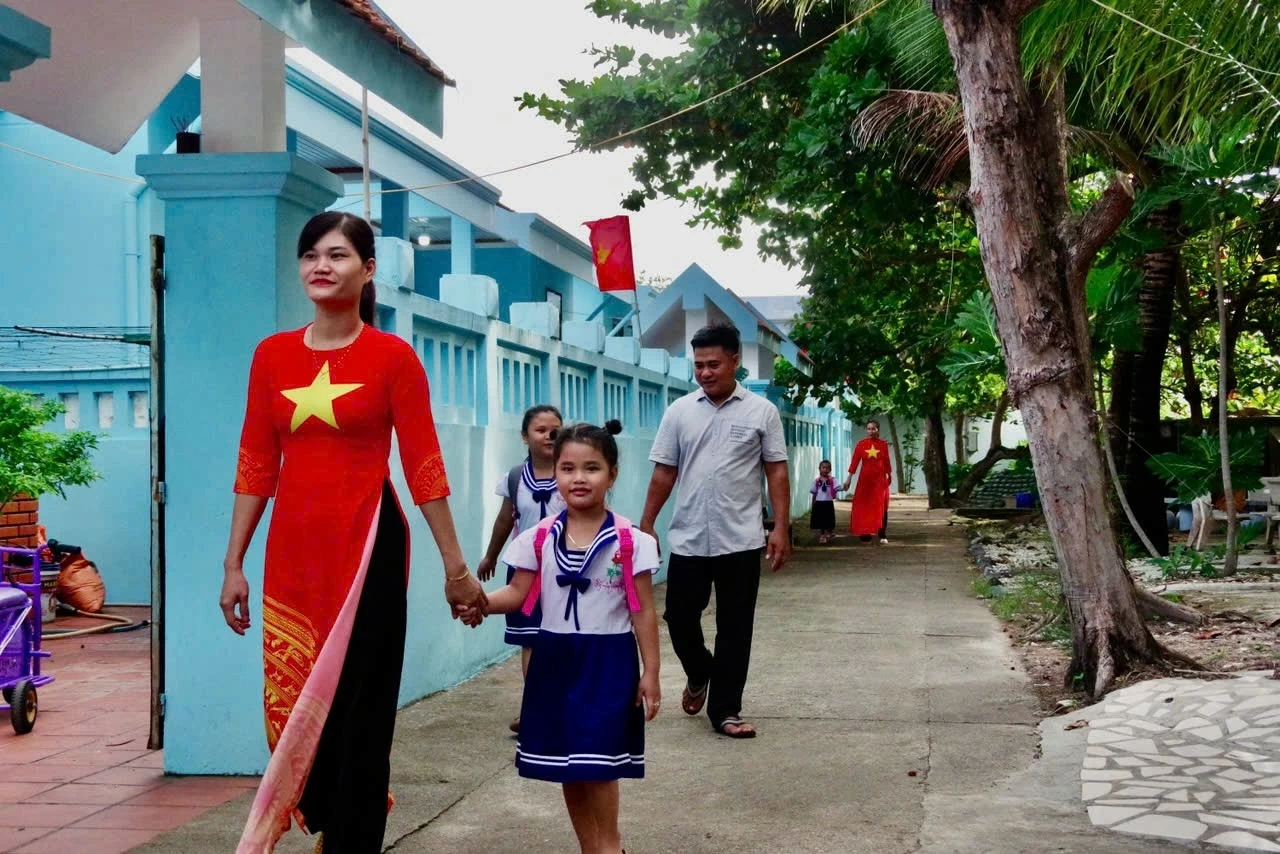 Không khí rộn ràng ngày khai giảng ở huyện đảo Trường Sa Không khí rộn ràng ngày khai giảng ở huyện đảo Trường Sa