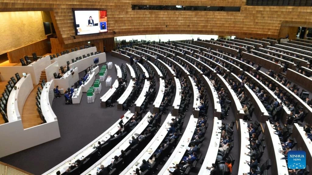 500 thành viên Hạ viện Thái Lan bỏ phiếu về dự luật ngân sách 500 thành viên Hạ viện Thái Lan bỏ phiếu về dự luật ngân sách