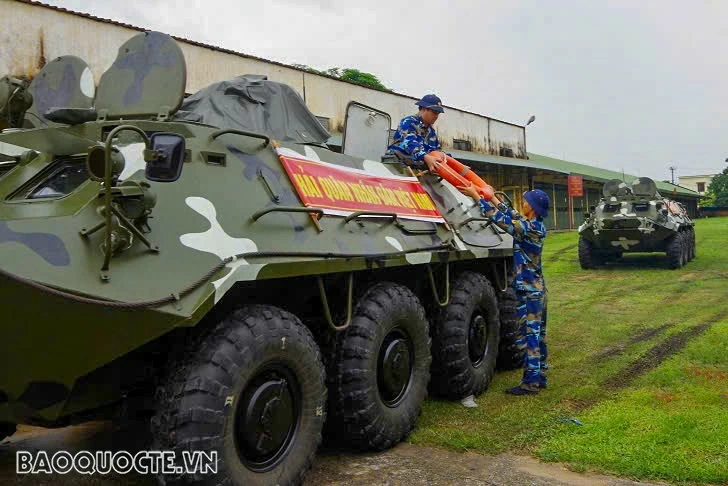 Nhiều đơn vị hải quân huy động 100% quân số trực phòng chống cơn bão số 3 Nhiều đơn vị Vùng 1 Hải quân huy động 100% quân số trực phòng chống cơn bão số 3