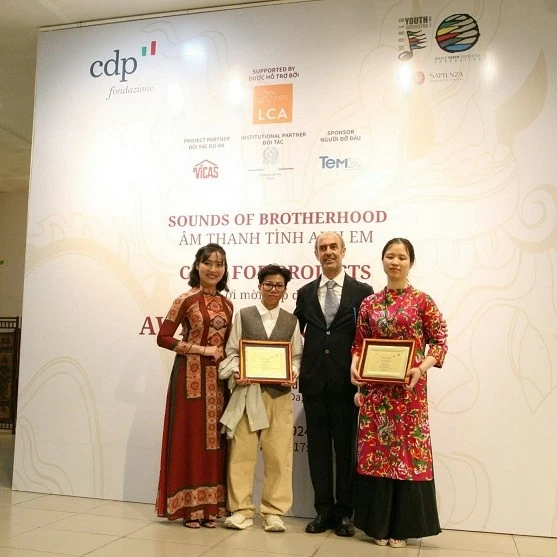 Vinh danh các tài năng nghệ thuật sáng tạo Việt Nam Vinh danh các tài năng nghệ thuật sáng tạo Việt Nam