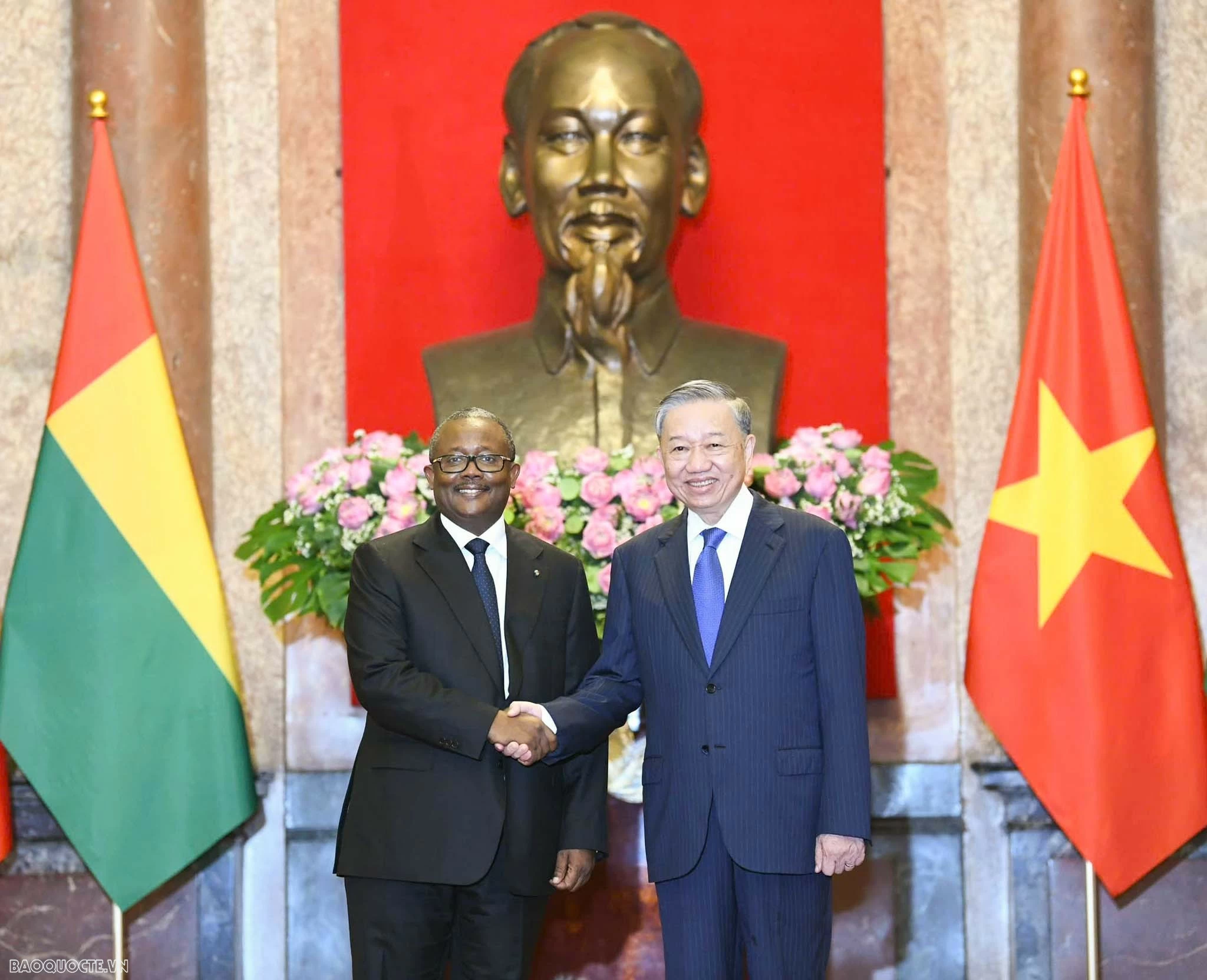 Tổng thống Guinea-Bissau cảm ơn Việt Nam chia kinh nghiệm về phát triển và hội nhập quốc tế Tổng thống Guinea-Bissau cảm ơn Việt Nam chia kinh nghiệm về phát triển và hội nhập quốc tế