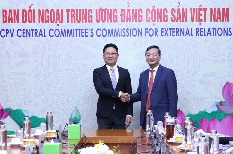 Không ngừng giữ gìn, vun đắp cho mối quan hệ đoàn kết Việt Nam-Lào phát triển lên tầm cao mới