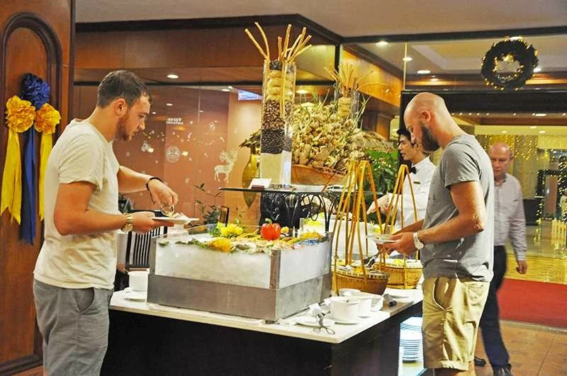 Cập nhật tin Bão Yagi: Quảng Ninh đảm bảo an toàn cho 2.417 khách lưu trú, thông báo tạm dừng thông quan các cửa khẩu, cấm phương tiện thô sơ qua cầu Cập nhật tin Bão Yagi: Quảng Ninh đảm bảo an toàn cho 2.417 khách lưu trú, thông báo tạm dừng thông quan các cửa khẩu, cấm phương tiện thô sơ qua cầu