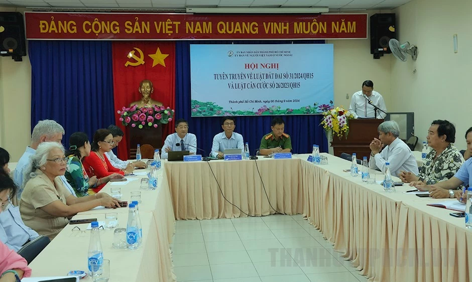 Tuyên truyền về Luật Đất đai và Luật Căn cước cho cộng đồng người Việt Nam ở nước ngoài Tuyên truyền về Luật Đất đai và Luật Căn cước cho cộng đồng người Việt Nam ở nước ngoài