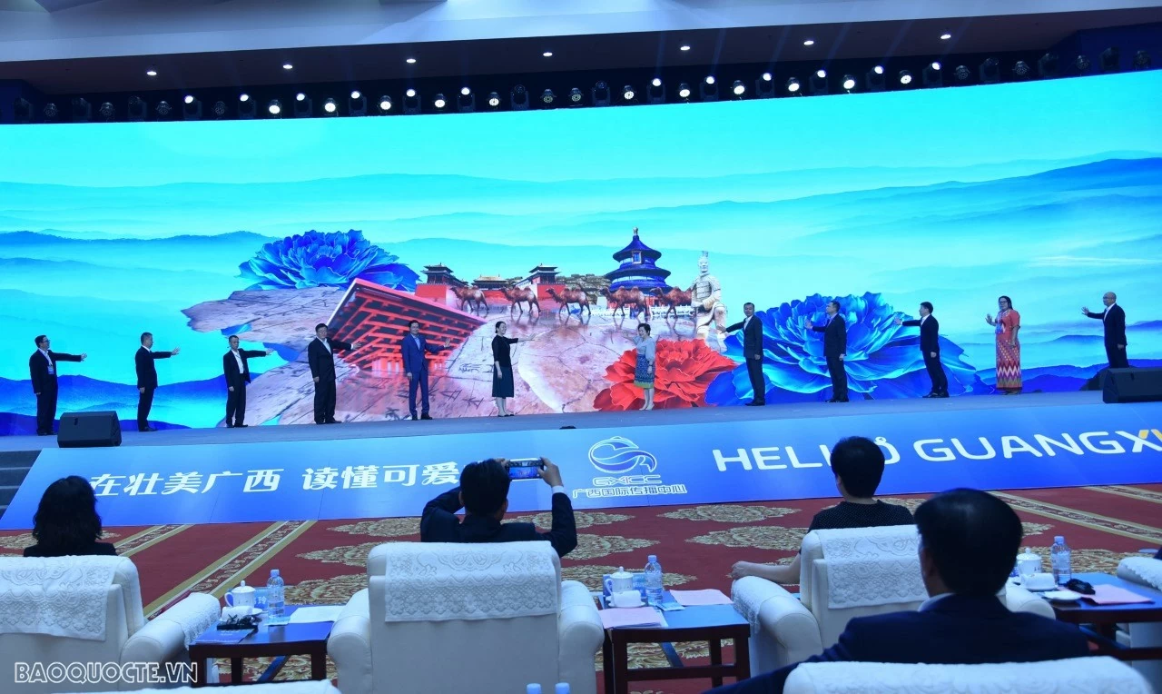 Quảng Tây đẩy mạnh hợp tác truyền thông 'Nam Hướng' với các nước ASEAN Quảng Tây đẩy mạnh hợp tác truyền thông 'Nam Hướng' với các nước ASEAN