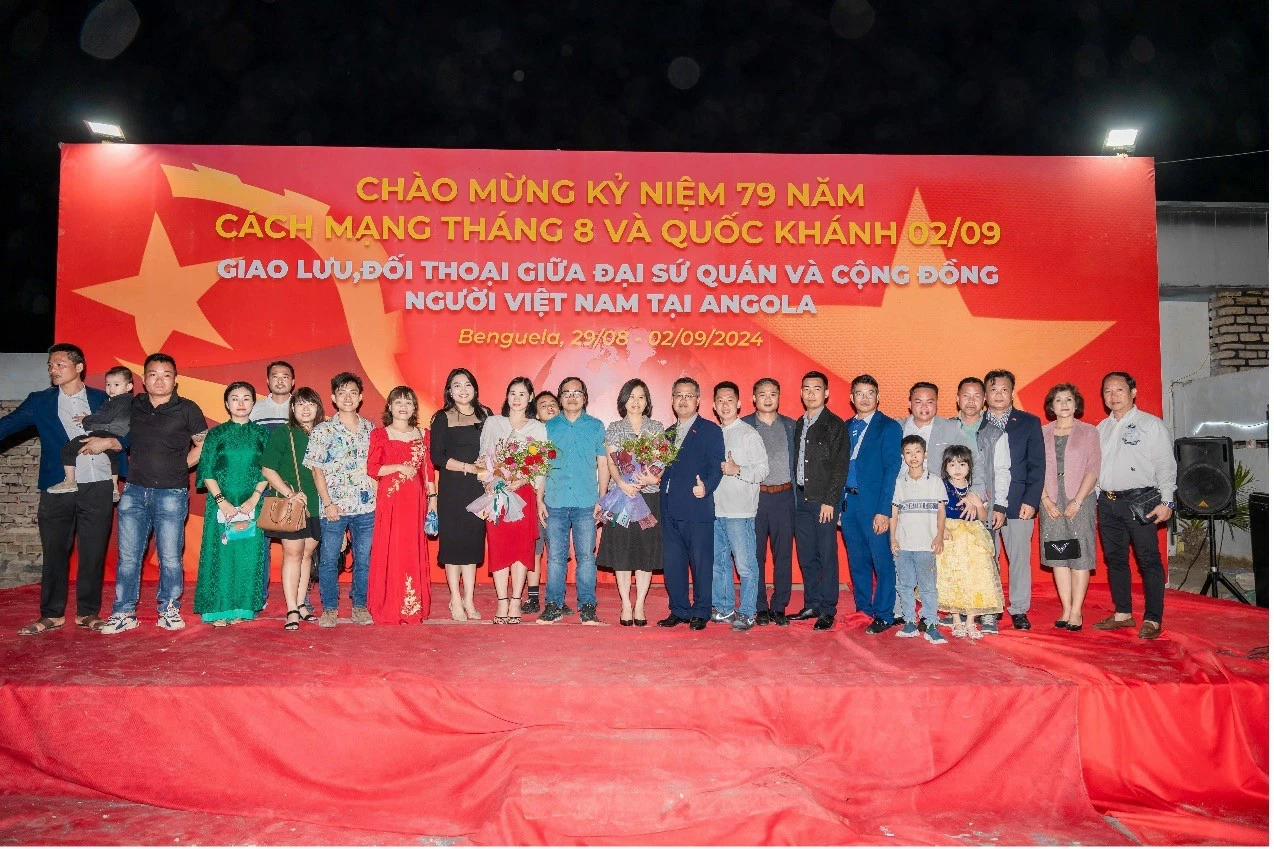 Sôi nổi các hoạt động kỷ niệm chào mừng Quốc khánh Việt Nam tại Angola Tháo gỡ khó khăn cho cộng đồng người Việt, khai phá tiềm năng hợp tác thực chất ở Angola