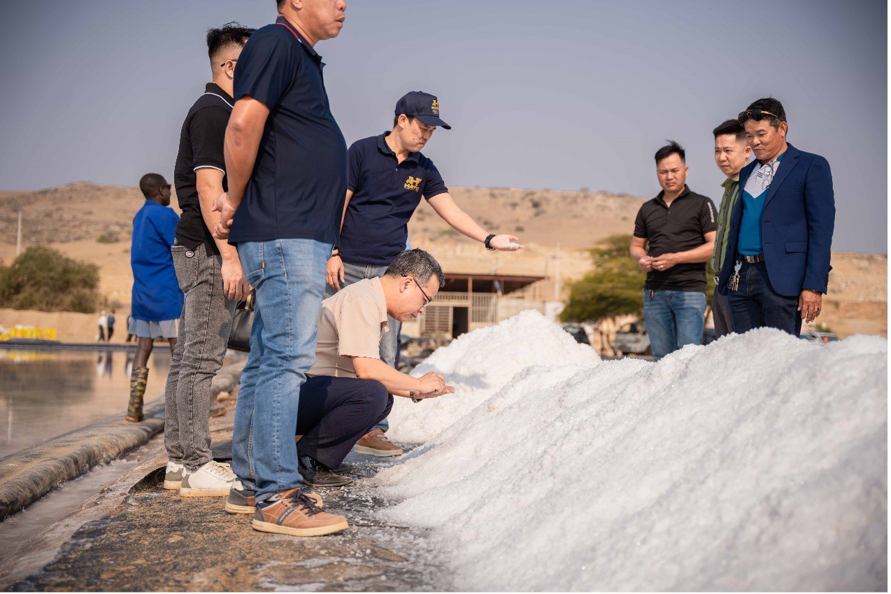 Sôi nổi các hoạt động kỷ niệm chào mừng Quốc khánh Việt Nam tại Angola