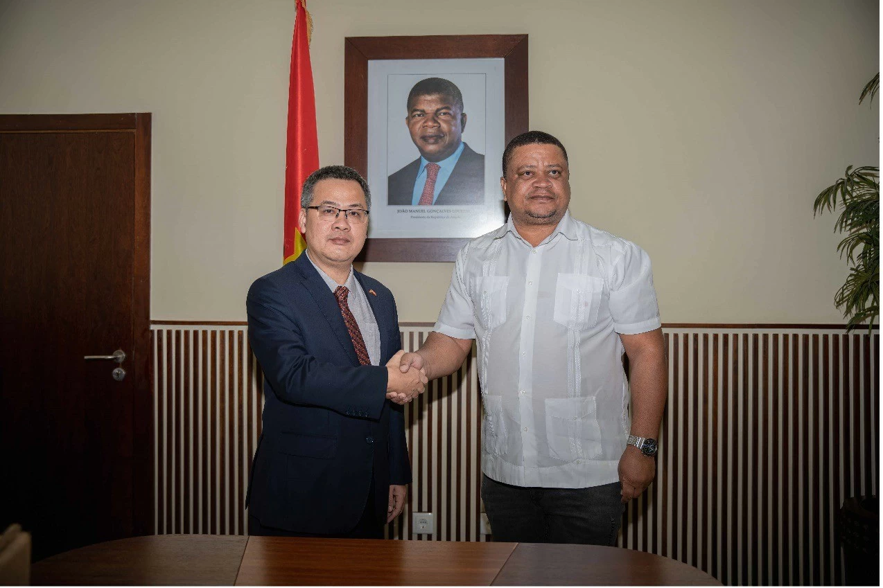 Sôi nổi các hoạt động kỷ niệm chào mừng Quốc khánh Việt Nam tại Angola Tháo gỡ khó khăn cho cộng đồng người Việt, khai phá tiềm năng hợp tác thực chất ở Angola