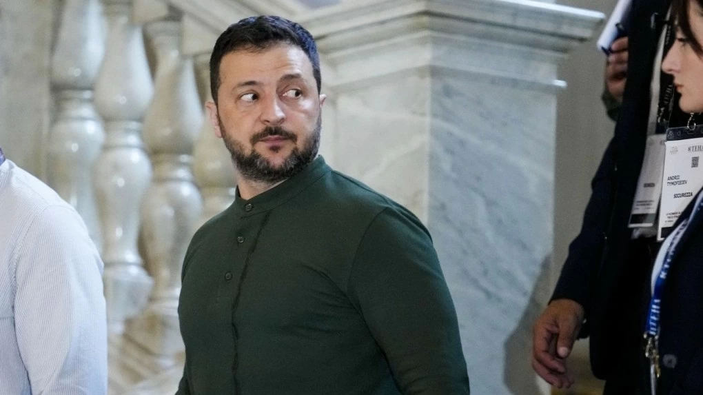 Xung đột Nga-Ukraine: Kiev 'nắn gân' Tehran, tình báo Anh phán đoán tình hình ở Kursk, Tổng thống Zelensky hào hứng Xung đột Nga-Ukraine: Kiev 'nắn gân' Tehran, tình báo Anh phán đoán tình hình ở Kursk, Tổng thống Zelensky hào hứng