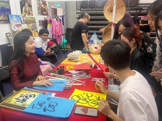Ngày tôn vinh Tiếng Việt 8/9: Hành trình lan tỏa tình yêu ngôn ngữ Việt tại Malaysia Ngày tôn vinh Tiếng Việt 8/9: Hành trình lan tỏa tình yêu ngôn ngữ Việt tại Malaysia