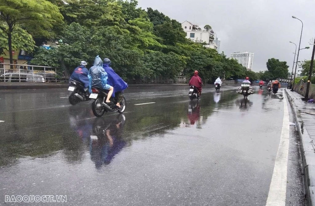 Dự báo thời tiết 10 ngày tới (8-18/9): Bắc Bộ, Thanh Hóa mưa lớn giảm dần; Trung Bộ có nắng nóng; phía Nam chiều tối mưa rào, giông rải rác Dự báo thời tiết 10 ngày tới (8-18/9): Bắc Bộ, Thanh Hóa mưa lớn giảm dần; Trung Bộ có nắng nóng; phía Nam chiều tối mưa rào, giông rải rác