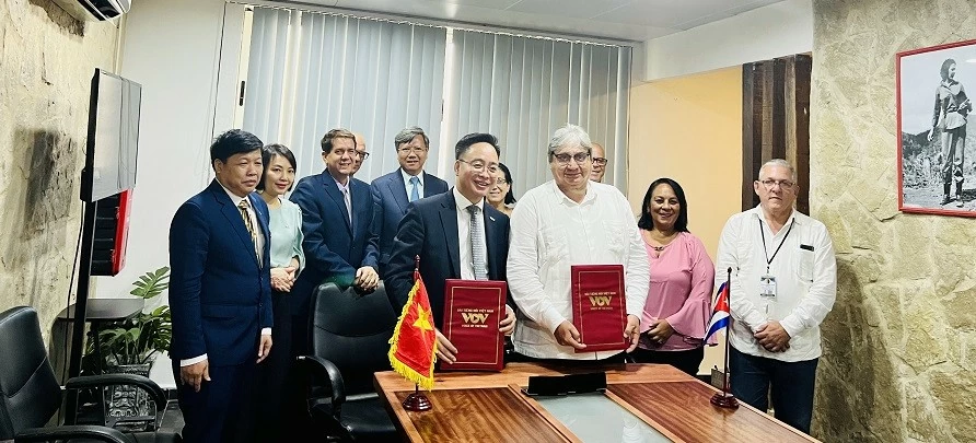 Đoàn công tác Đài tiếng nói Việt Nam thăm làm việc tại Cuba Đoàn công tác Đài tiếng nói Việt Nam thăm làm việc tại Cuba