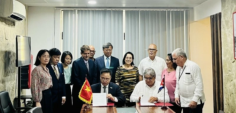 Đoàn công tác Đài tiếng nói Việt Nam thăm làm việc tại Cuba Đoàn công tác Đài tiếng nói Việt Nam thăm làm việc tại Cuba