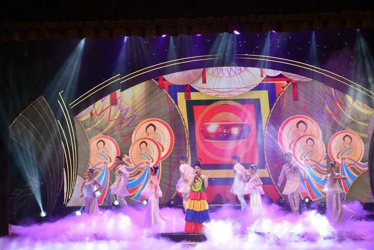 Truyền cảm hứng về tình yêu và tâm huyết gìn giữ tiếng Việt Truyền cảm hứng về tình yêu và tâm huyết gìn giữ tiếng Việt