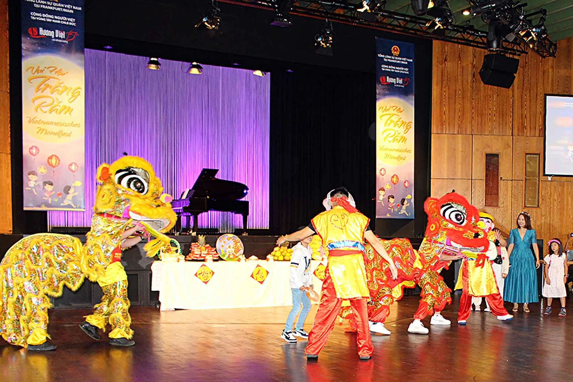 Duy trì và phát huy những nét đẹp văn hoá truyền thống Việt Nam tại Đức Duy trì và phát huy những nét đẹp văn hoá truyền thống Việt Nam tại Đức