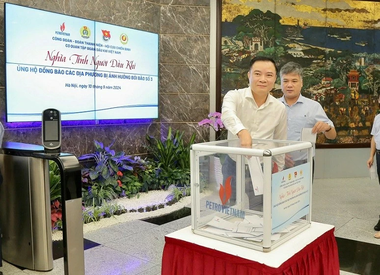 PetroVietnam dành 10 tỷ đồng và kêu gọi CBCNV ủng hộ đồng bào các địa phương bị ảnh hưởng bởi bão số 3 (bão Yagi) PetroVietnam dành 10 tỷ đồng và kêu gọi CBCNV ủng hộ đồng bào các địa phương bị ảnh hưởng bởi bão số 3 (bão Yagi)