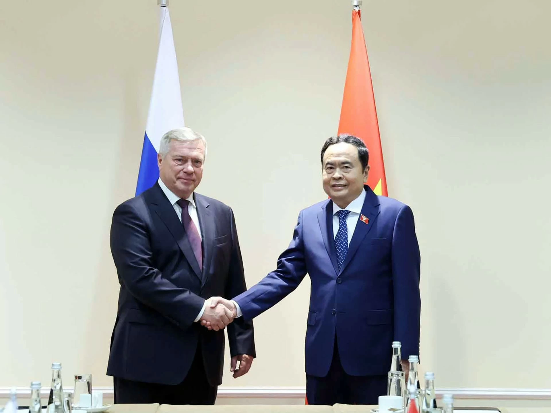 Tăng cường quan hệ hợp tác giữa tỉnh Rostov, LB Nga với các địa phương của Việt Nam Tăng cường quan hệ hợp tác giữa tỉnh Rostov, LB Nga với các địa phương của Việt Nam