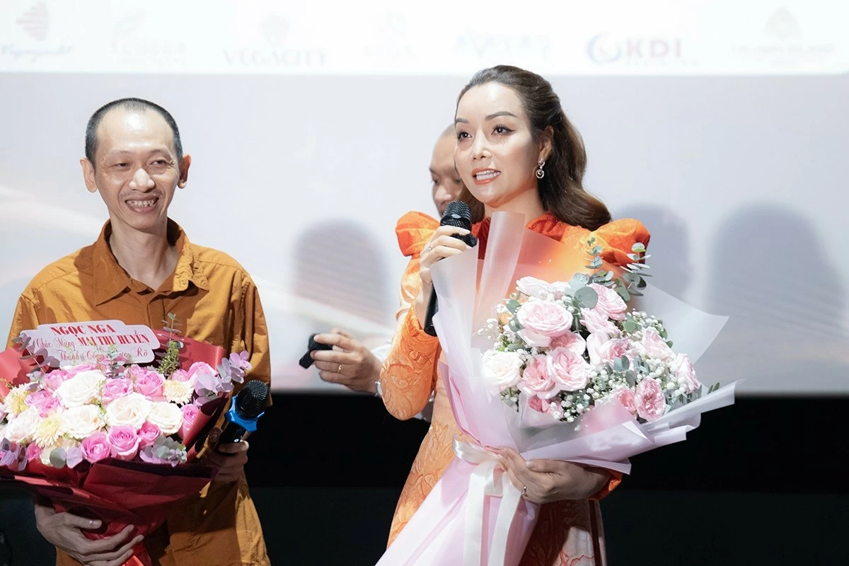 Đại sứ Kanat Tumys mong muốn đưa ‘Đóa hoa mong manh’ công chiếu cho người dân CH Kazakhstan Đại sứ Kanat Tumys mong muốn đưa ‘Đóa hoa mong manh’ công chiếu cho người dân CH Kazakhstan
