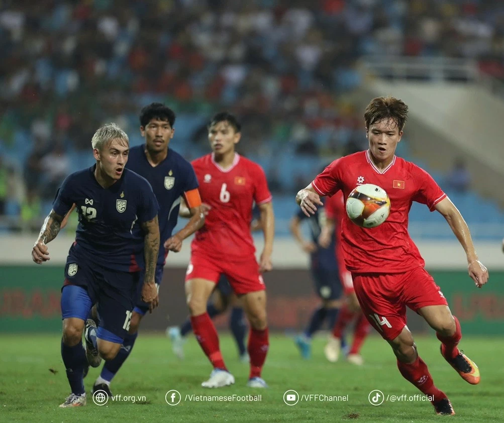 Bảng xếp hạng FIFA: Tuyển Việt Nam tiếp tục bị trừ điểm, Indonesia tăng 4 bậc Bảng xếp hạng FIFA: Tuyển Việt Nam tiếp tục bị trừ điểm, Indonesia tăng 4 bậc