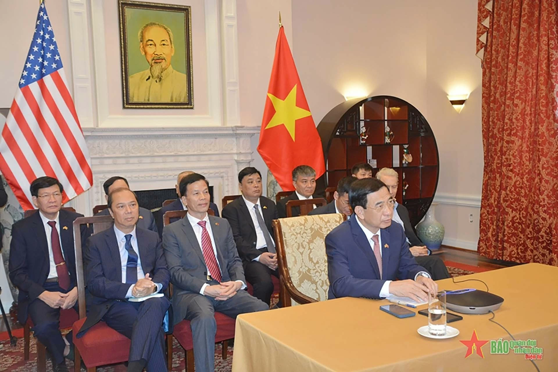 Đại tướng Phan Văn Giang điện đàm trực tuyến với Thượng nghị sĩ Patrick Leahy Đại tướng Phan Văn Giang điện đàm trực tuyến với Thượng nghị sĩ Patrick Leahy