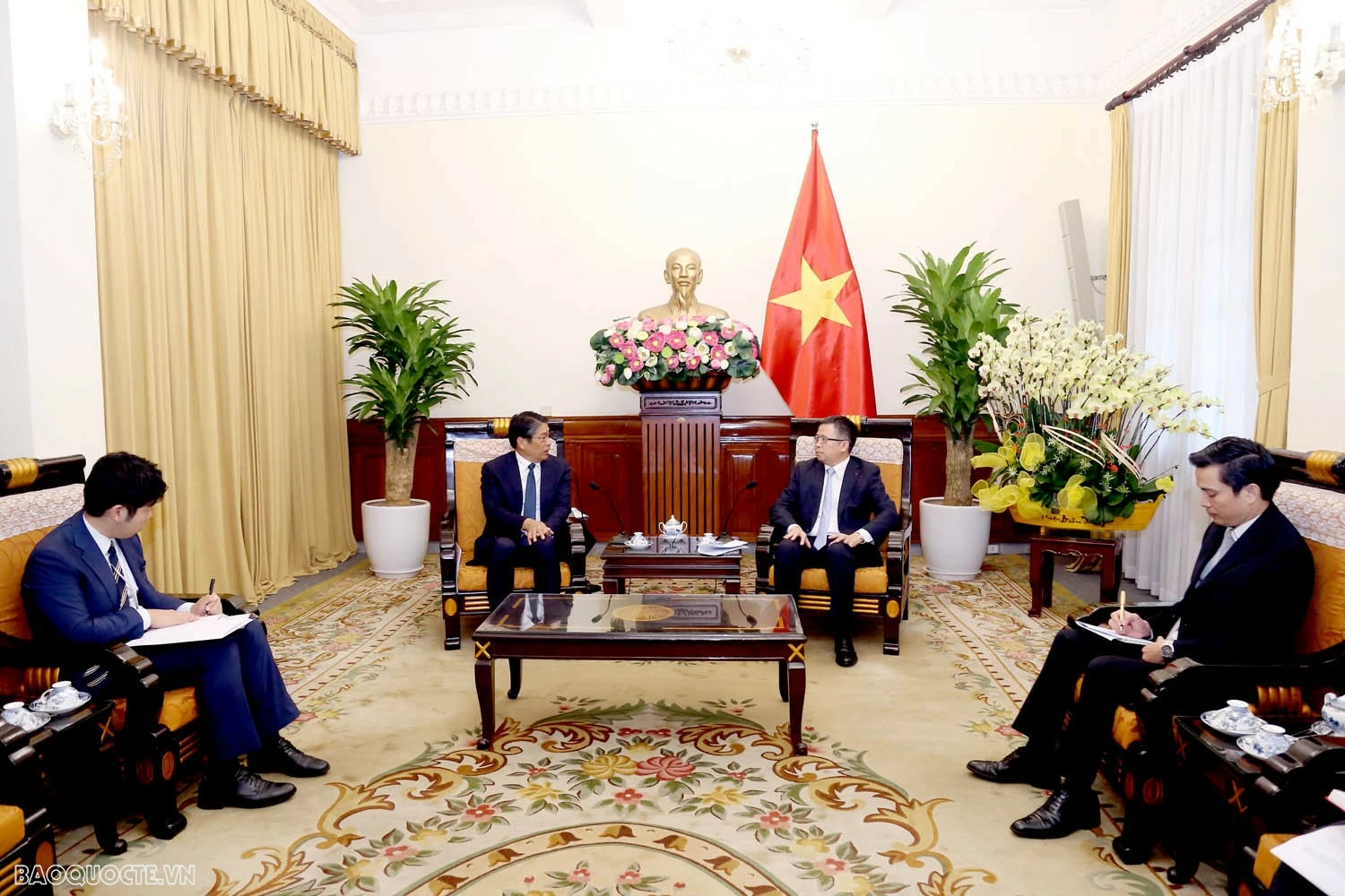 Thủ tướng Kishida: Chính phủ Nhật Bản luôn đồng hành, sẵn sàng hỗ trợ Việt Nam vượt qua khó khăn, khắc phục hậu quả của cơn bão số 3 (Yagi) Thủ tướng Kishida Fumio: Chính phủ Nhật Bản luôn đồng hành, sẵn sàng hỗ trợ Việt Nam vượt qua khó khăn, khắc phục hậu quả của bão số 3 (Yagi)