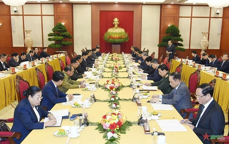 Quyết tâm gìn giữ, vun đắp quan hệ Việt Nam-Lào mãi mãi xanh tươi, phát triển Quyết tâm gìn giữ, vun đắp quan hệ Việt Nam-Lào mãi mãi xanh tươi, phát triển