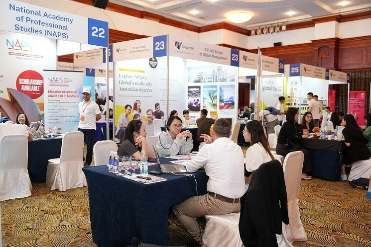 'Săn' học bổng các trường hàng đầu Australia tại Triển lãm du học bang New South Wales 'Săn' học bổng các trường hàng đầu Australia tại Triển lãm du học bang New South Wales