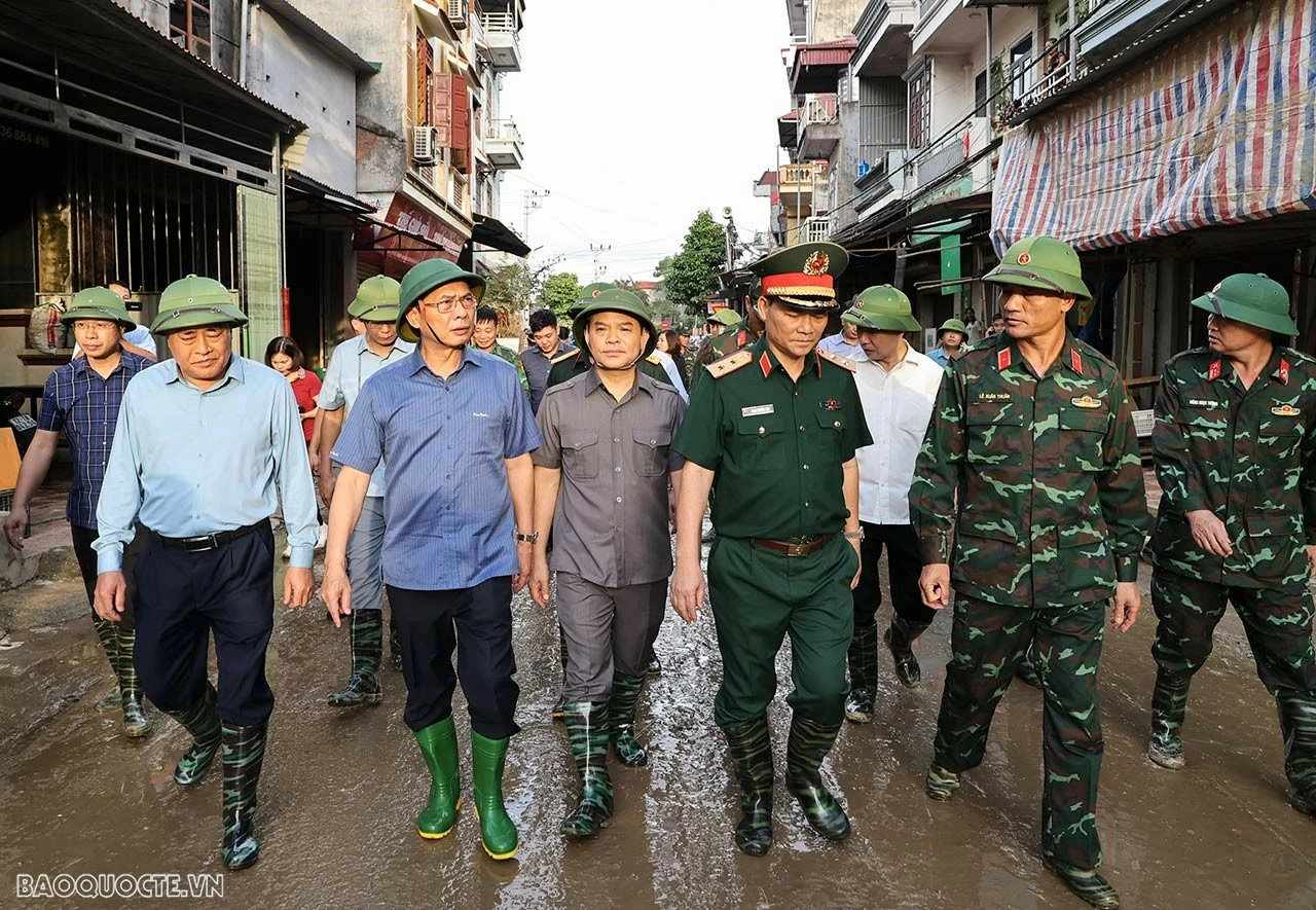 Phó Thủ tướng Bùi Thanh Sơn thị sát công tác ứng phó mưa lũ tại huyện Văn Lãng - Phó Thủ tướng Bùi Thanh Sơn thị sát công tác ứng phó mưa lũ tại huyện Văn Lãng -