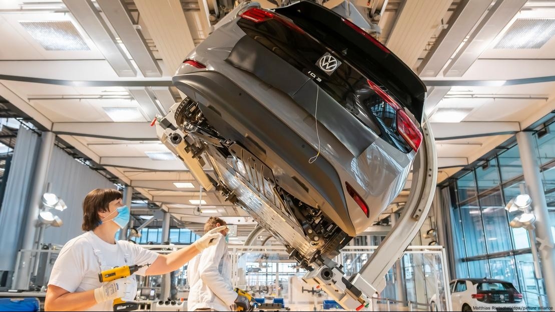 Chịu áp lực thuế quan Mỹ, nhiều công ty Đức chuyển hoạt động sản xuất ra nước ngoài