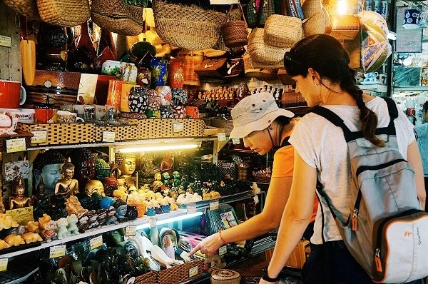 Kinh tế đêm - Hướng đi thúc đẩy ngành công nghiệp văn hóa của Thủ đô Kinh tế đêm - Hướng đi thúc đẩy ngành công nghiệp văn hóa Hà Nội