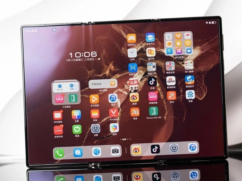 Huawei Mate XT có giá từ 12.999 NDT (2.809 USD) Huawei Mate XT có giá từ 12.999 NDT (2.809 USD)