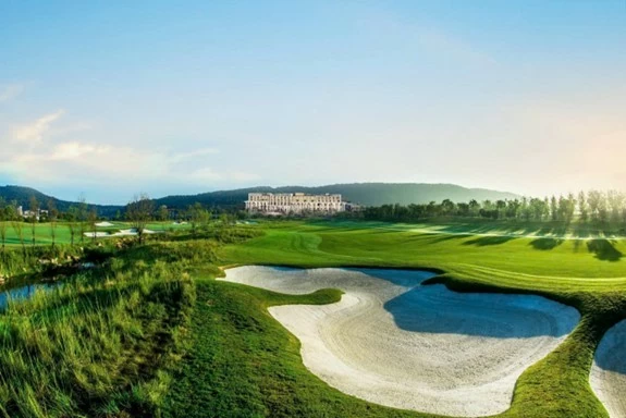 Sân golf Văn Lang Empire T&T Golf Club được đầu tư bởi T&T Group Sân golf Văn Lang Empire T&T Golf Club được đầu tư bởi T&T Group