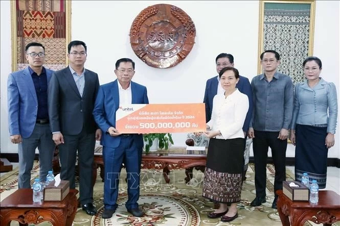 Tấm lòng của những người con xa xứ gửi về vùng lũ lụt quê nhà Tấm lòng của những người con xa xứ gửi về vùng lũ lụt quê nhà