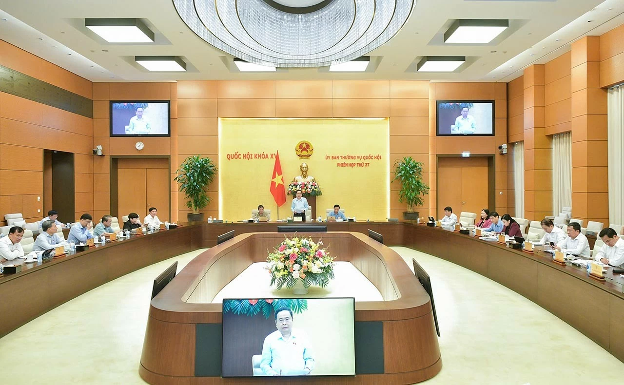 Phiên họp thứ 37, Ủy ban Thường vụ Quốc hội xem xét 11 dự án luật, 2 Nghị quyết, phê chuẩn bổ nhiệm Đại sứ Phiên họp thứ 37, Ủy ban Thường vụ Quốc hội xem xét 11 dự án luật, 2 Nghị quyết, phê chuẩn bổ nhiệm Đại sứ