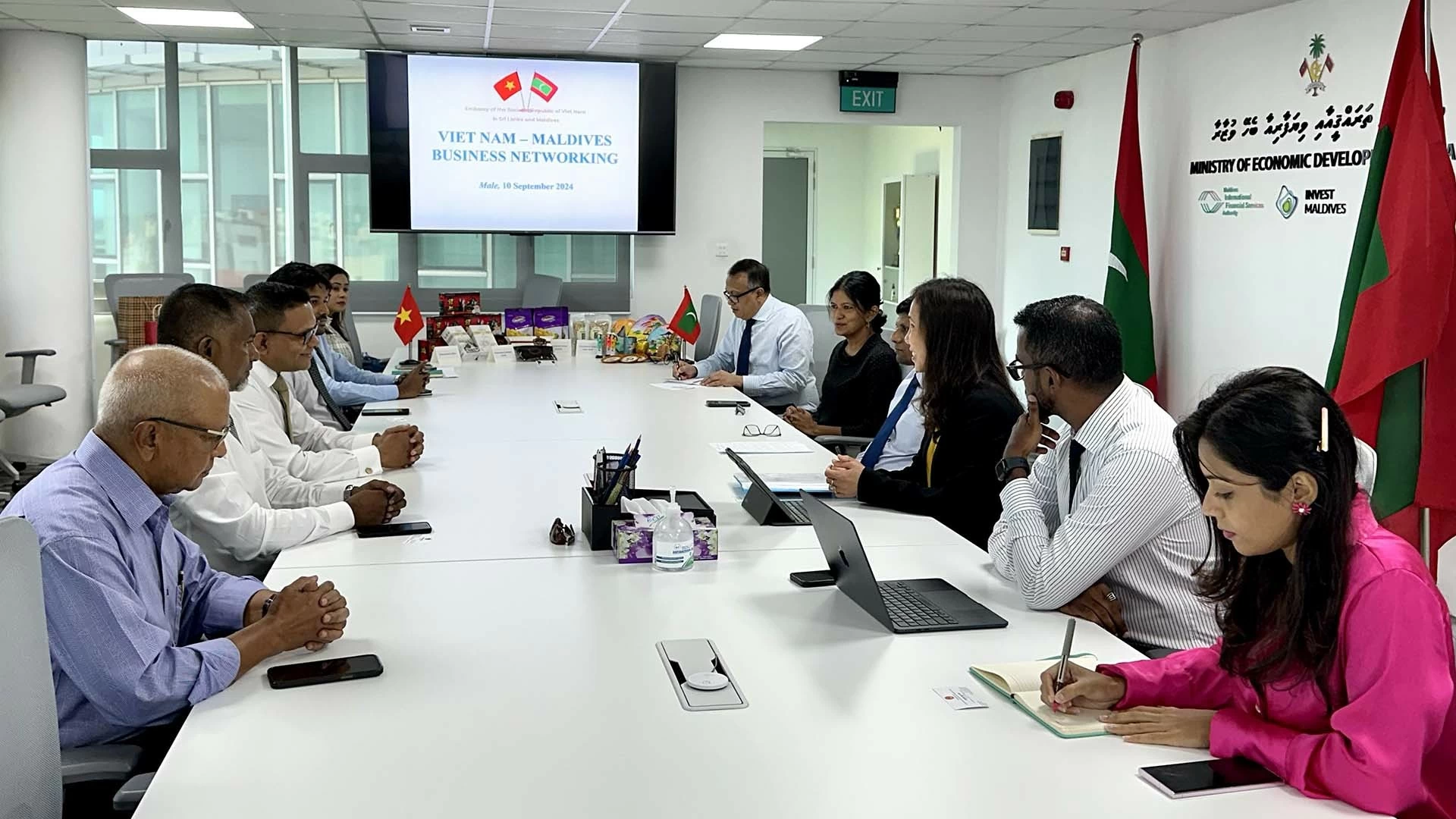 Toạ đàm kết nối Việt Nam-Maldives: Thúc đẩy hơn nữa hợp tác kinh tế, thương mại, đầu tư Toạ đàm kết nối Việt Nam-Maldives: Thúc đẩy hơn nữa hợp tác kinh tế, thương mại, đầu tư